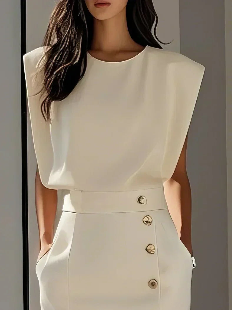 Malene™ | Robe Midi Unie avec Ouverture de Boutons et Décolleté Rond