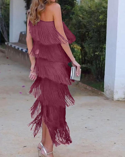 Robe à franges élégante Maya avec épaules dénudées