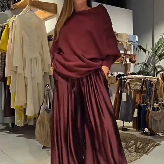 Ensemble chic de lounge à deux pièces avec épaules dénudées – doux, flatteur et élégamment sans effort