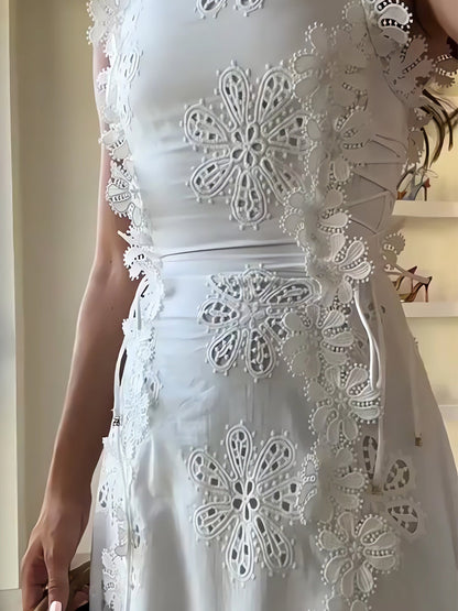 Éliora – Robe Maxi en Dentelle Florale avec Bretelles Ajustables