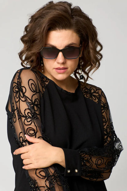 Elara - Robe à Manches en Dentelle