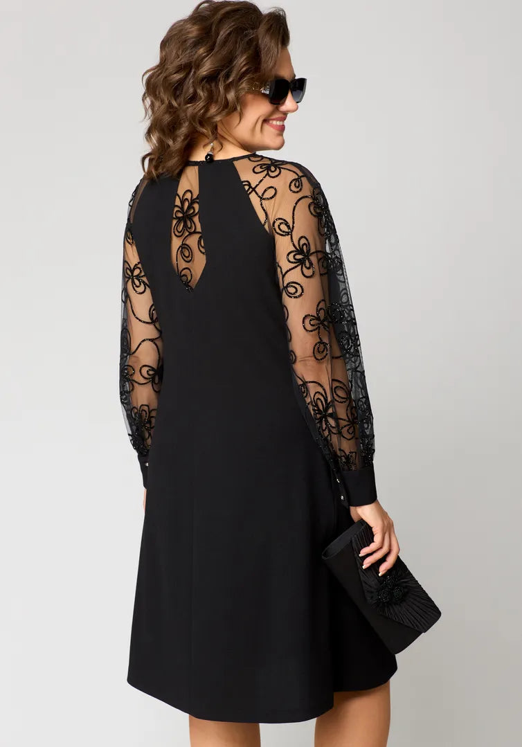 Elara - Robe à Manches en Dentelle