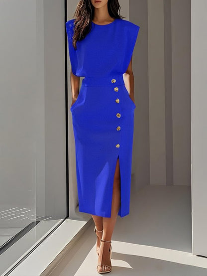 Malene™ | Robe Midi Unie avec Ouverture de Boutons et Décolleté Rond