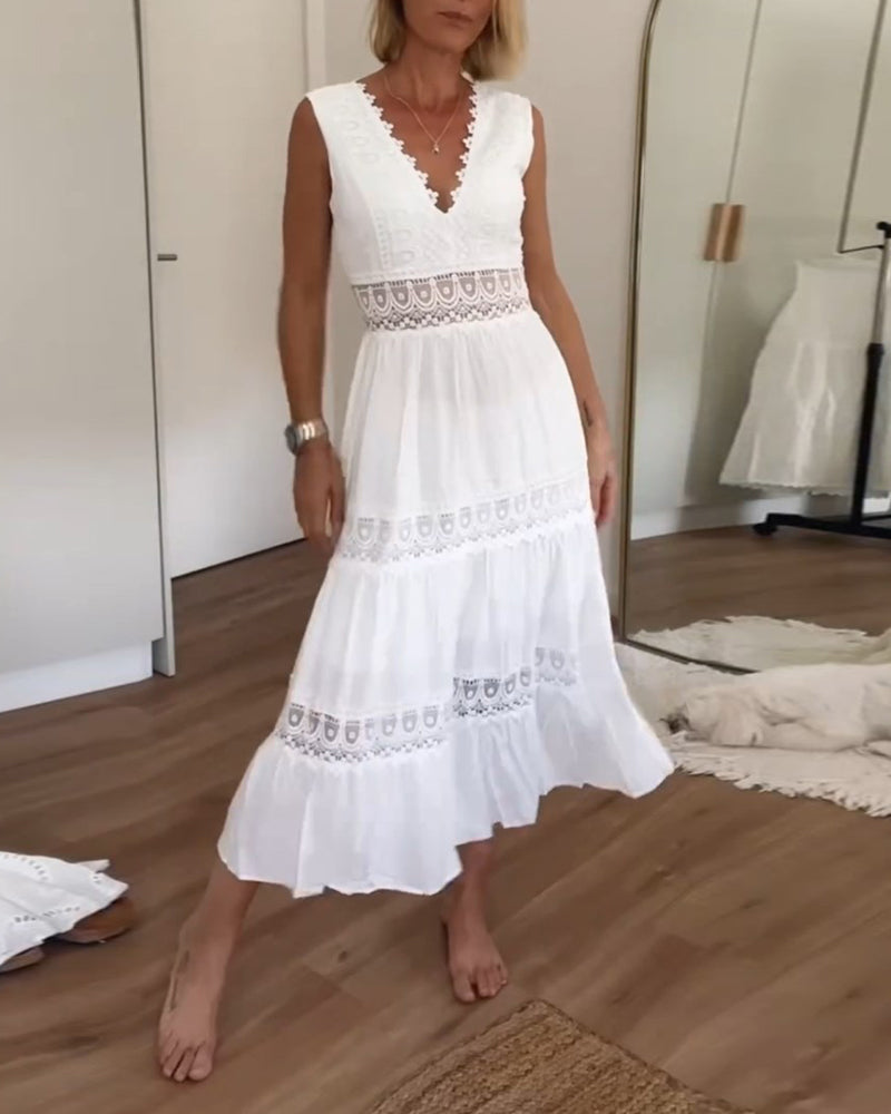Mirna - Robe à bretelles en dentelle avec décolleté en V