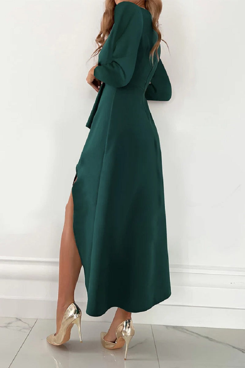 Cerise - Robe plissée monochrome, parfaite pour les occasions spéciales