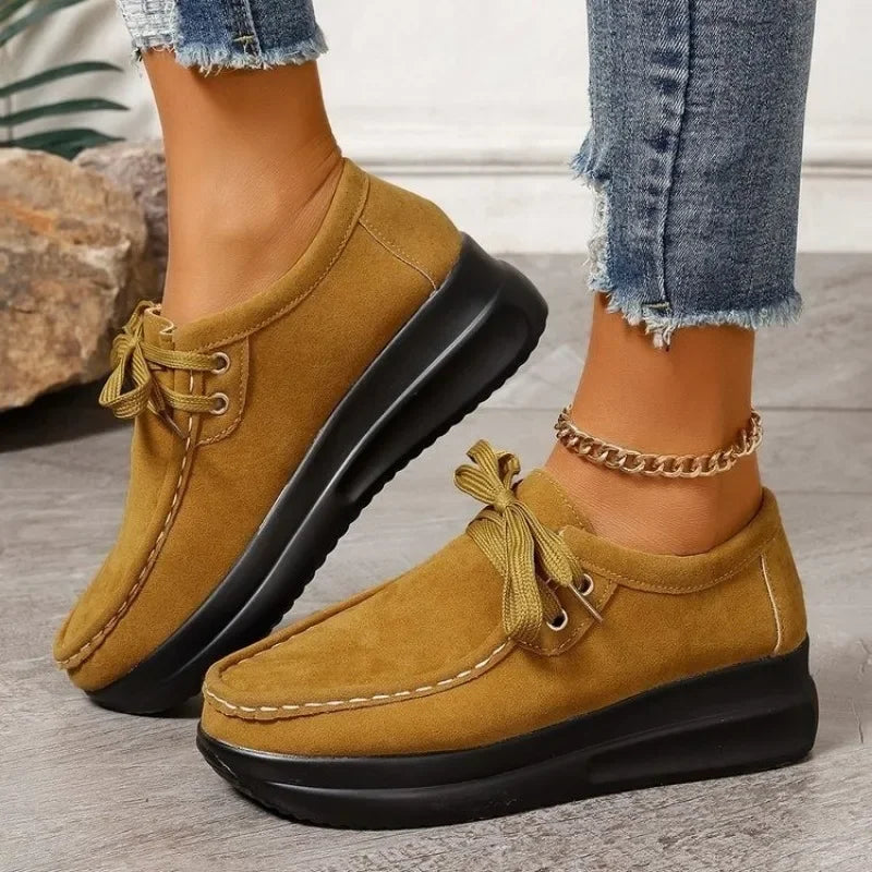 Laurina - Sneakers di camoscio alla moda