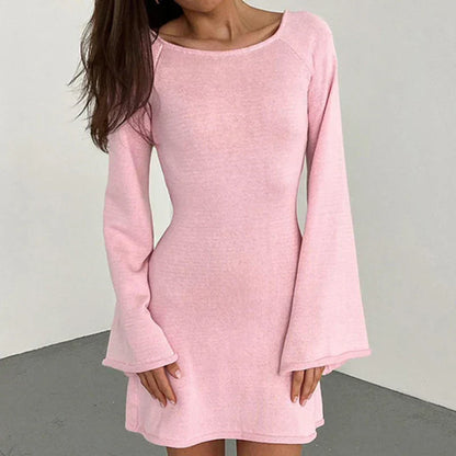 Robe Mini à Manches Longues pour Femmes avec Décolleté Large et Manches Évasées