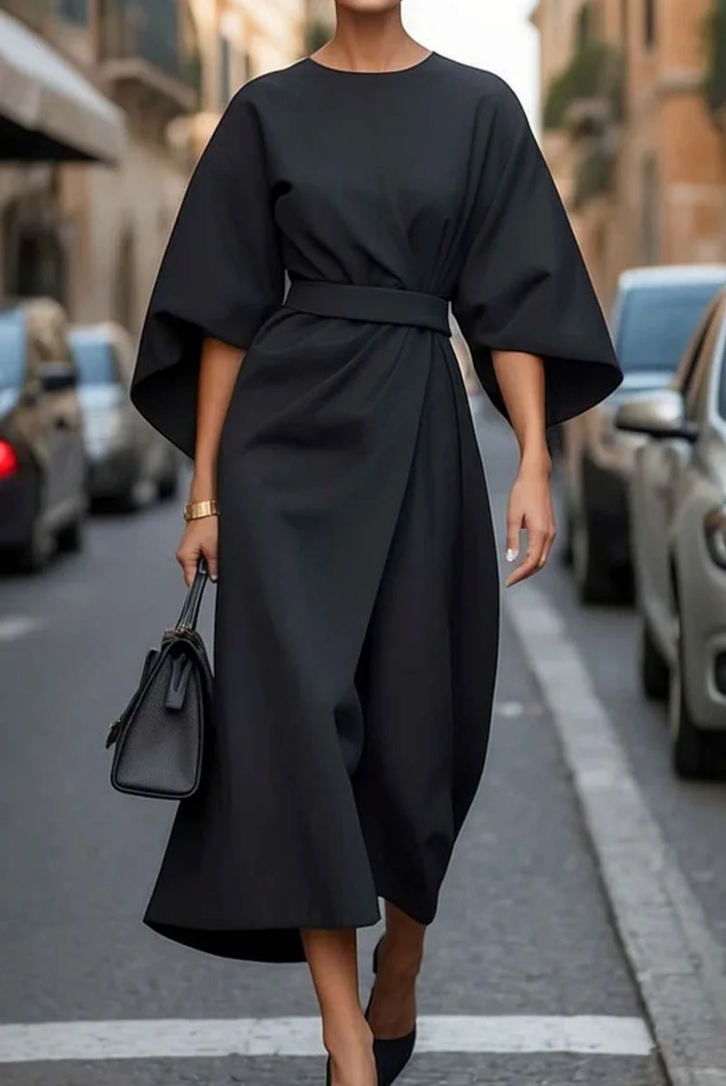 Véda – Robe à Manches Lanternes de Luxe