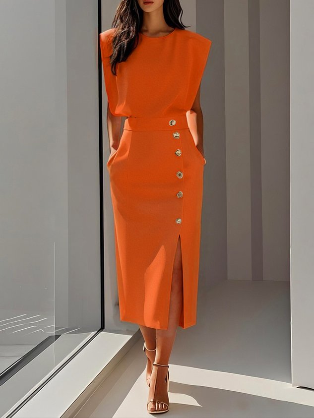 Malene™ | Robe Midi Unie avec Ouverture de Boutons et Décolleté Rond