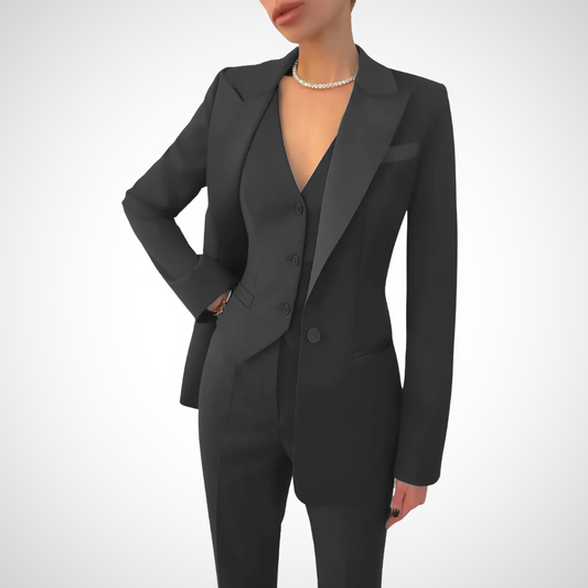 Ensemble femme de trois pièces sur mesure