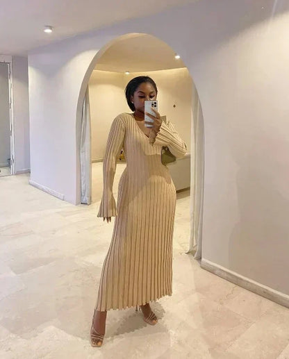 Sara - Nouvelle Robe Midi en Tricot