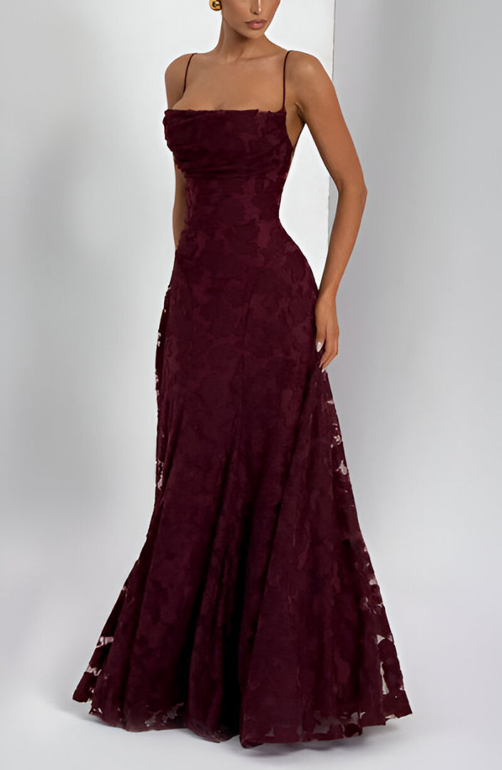 Alona - Robe Maxi en Dentelle Élégante avec Corset