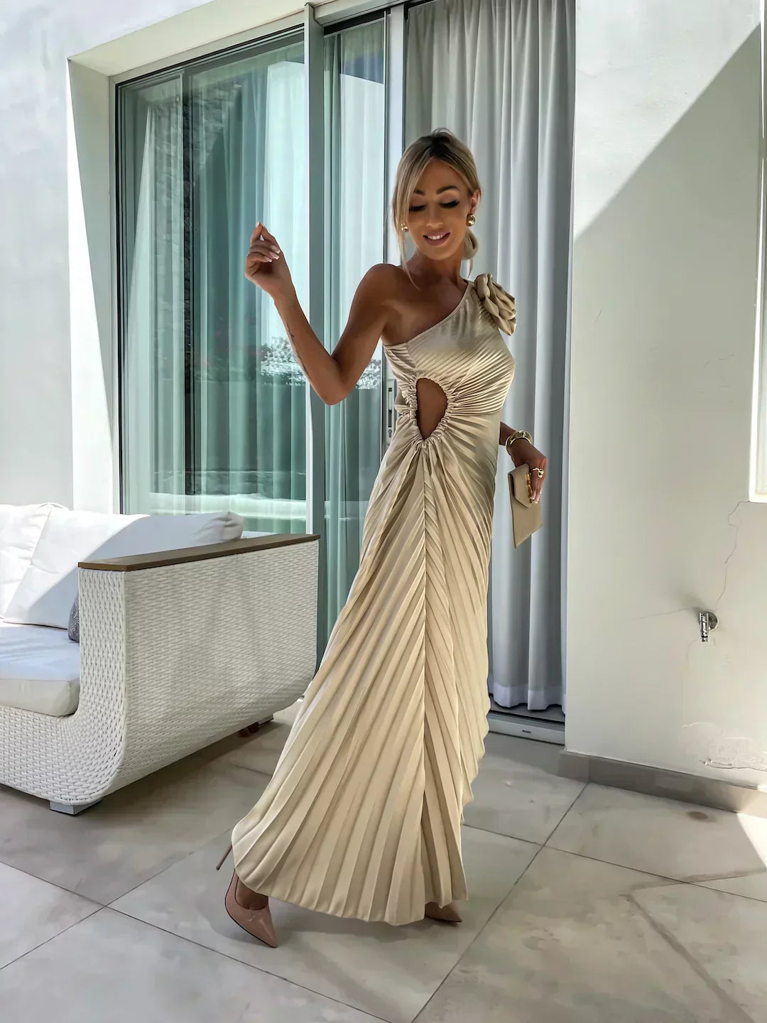 Lizbeth - Robe Maxi à Fleurs avec Épaule Dégagée