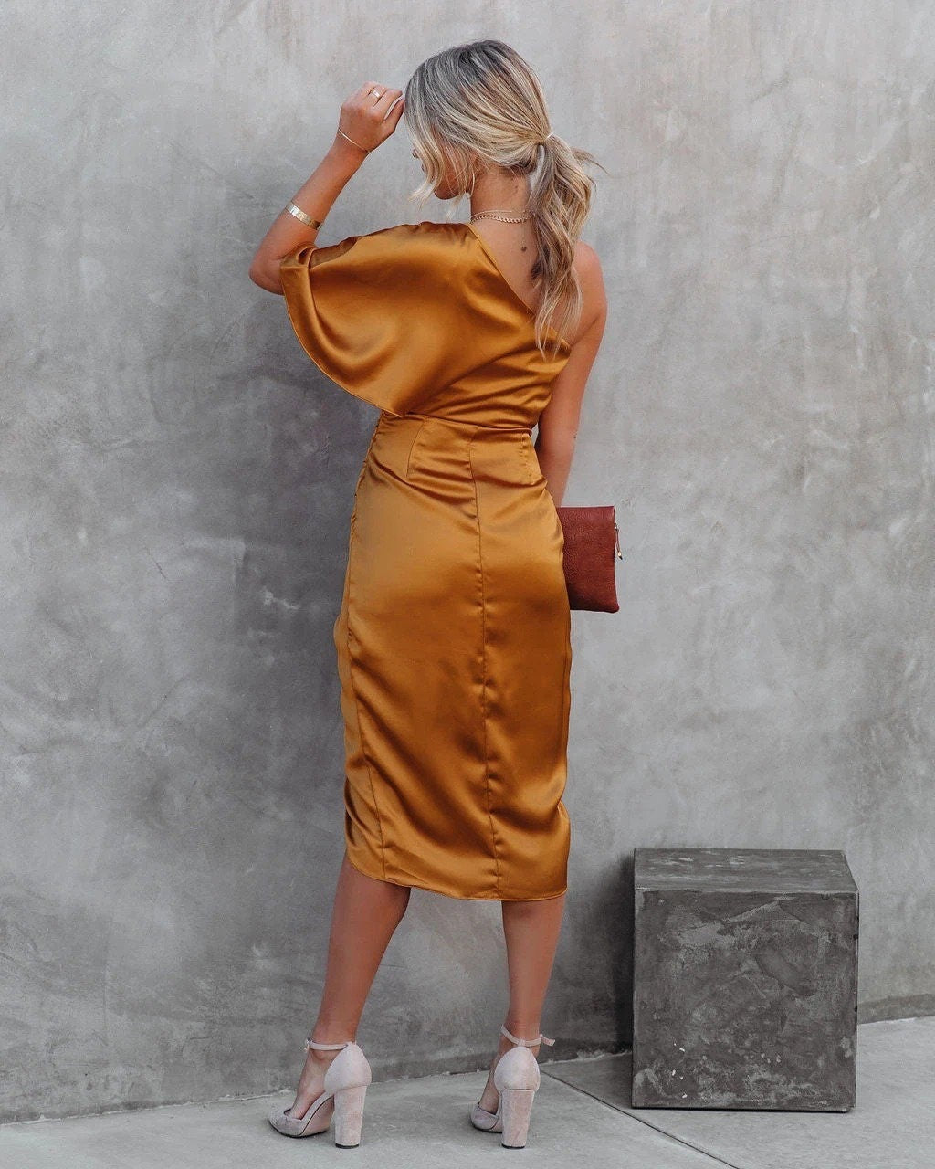 Kaelani | Robe en Satin Chic